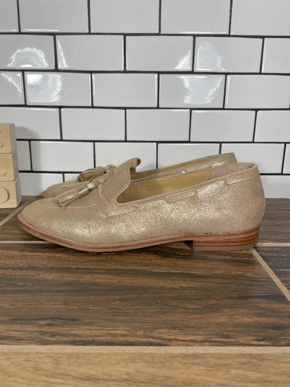 Talbots Leighton Loafer Shoes Womens 9.5 Metallic Gold Leather Tasseled Slip On